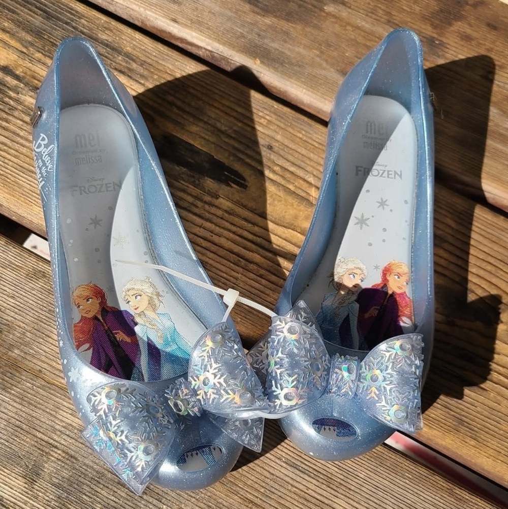 MINI MELISSA / DISNEY / FROZEN SZ 2Y GUC ICY BLUE glitter 3D BOW soup on shoes